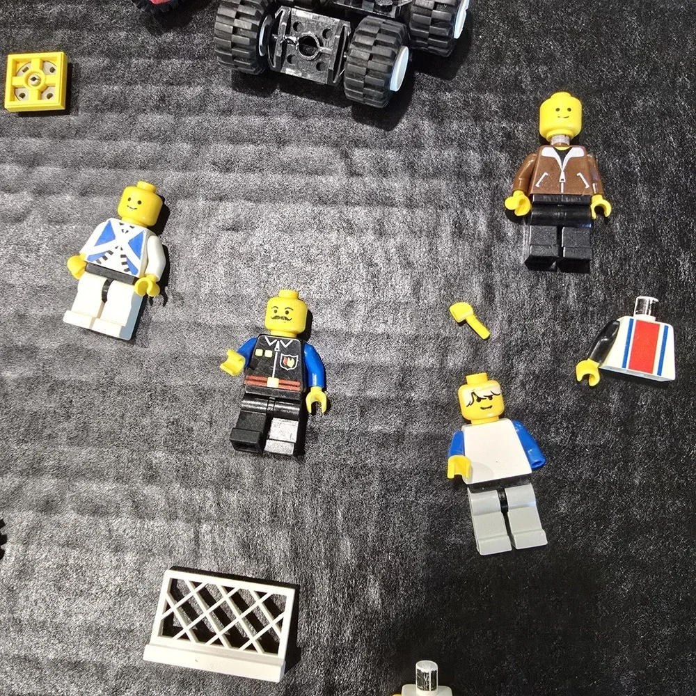 Vintage Red Yellow‎ 1980s Lego Classic Case Full Of Classic Bricks Color